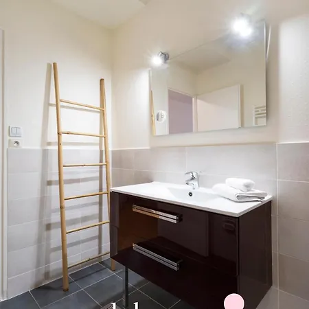 Le Prestige Stanislas 65m2 équipé Appartamento